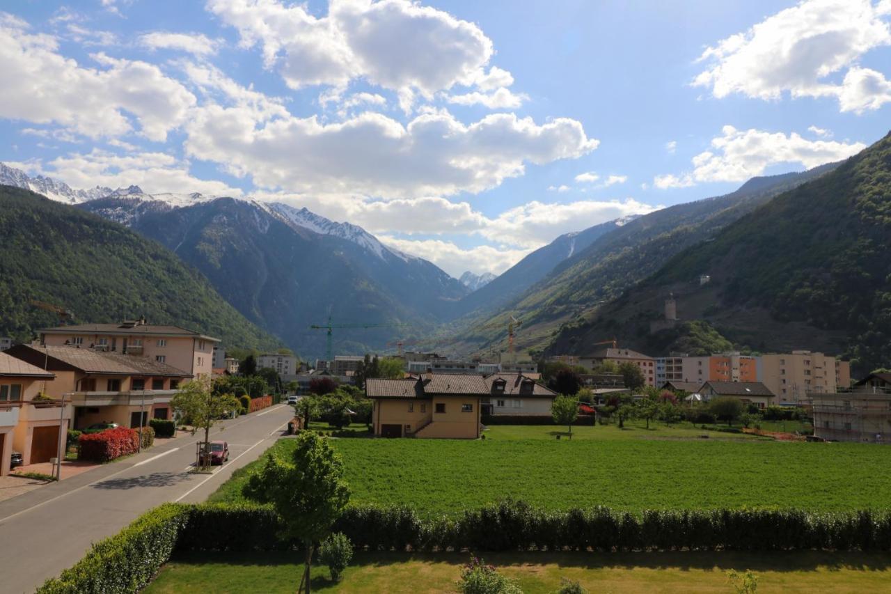 Nice Apartment Ideally Located In Martigny Luaran gambar